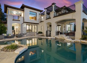 Immaculate Waterfront Estate in Costa Bella